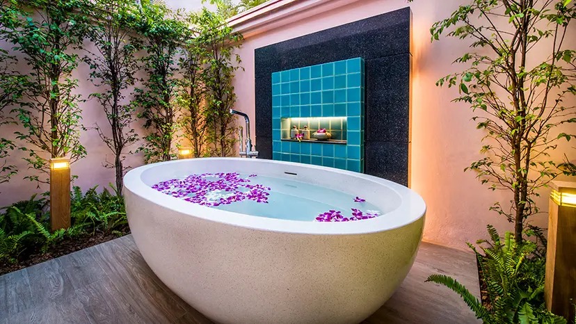 Banyan Phuket Tree rooms with bathtub