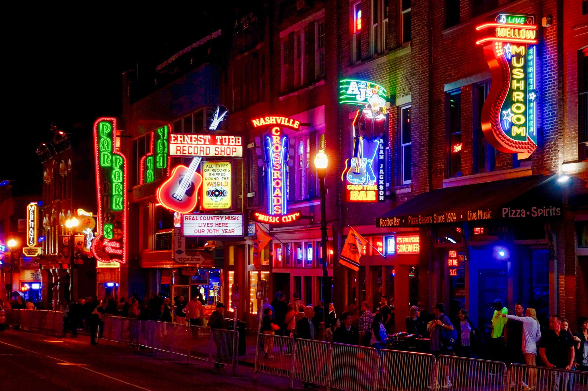 Mardi Gras New Orleans with Nashville & Graceland Memphis 2024